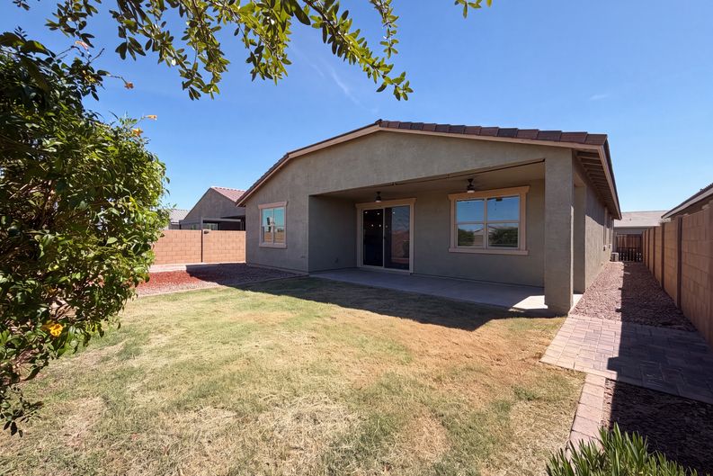 Photo 5 of 24 of 19914 N Lauren Rd, Maricopa, AZ
