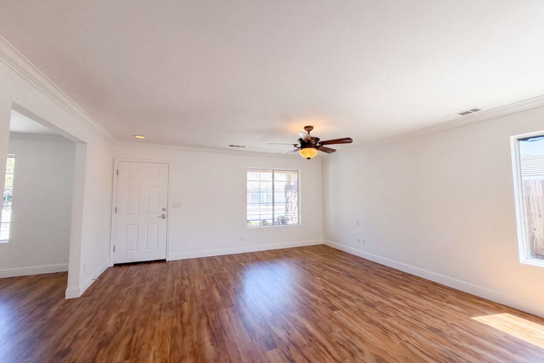 Photo 3 of 39 of 8460 Orchard Creek Way, Elk Grove, CA