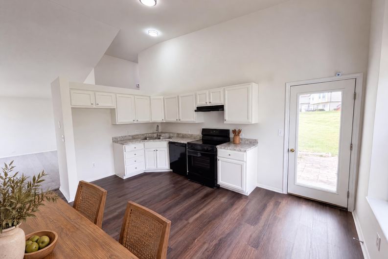 Photo 6 of 22 of 14417 Cape Charles Ct, Florissant, MO