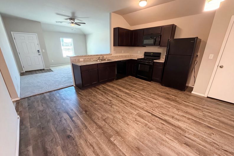 Photo 13 of 25 of 2308 Dillards Dr, Chickasha, OK