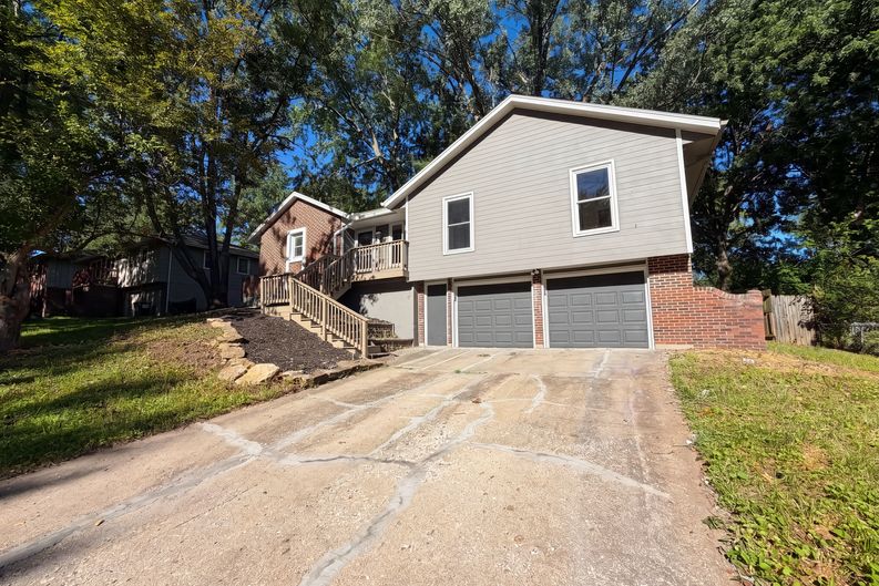 Photo 15 of 21 of 205 NE 1st Street Ter, Blue Springs, MO