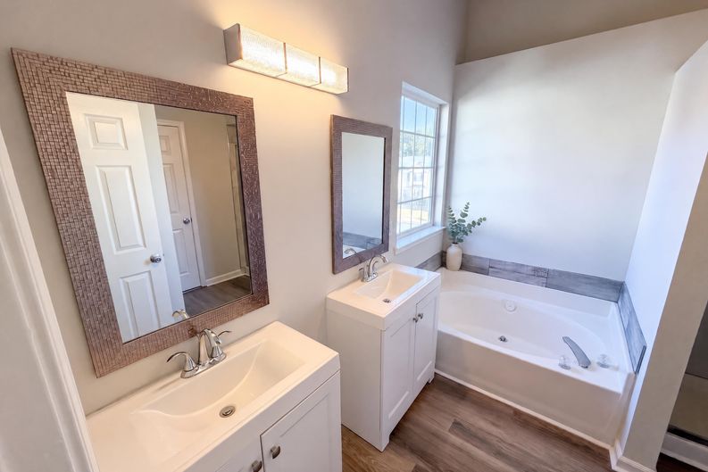 Photo 13 of 24 of 10809 Northgate Trail Dr, Charlotte, NC