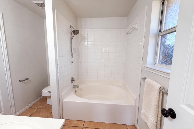 Photo 10 of 19 of 507 Abu Bakar Dr, Killeen, TX