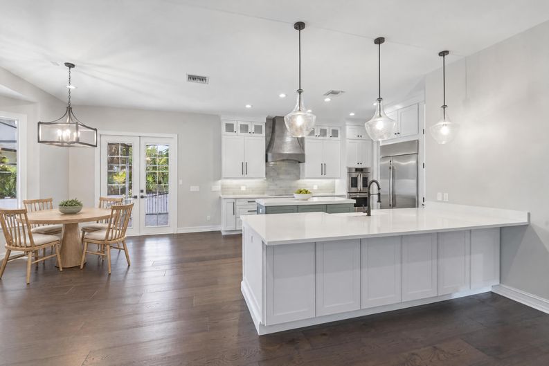 Photo 15 of 62 of 5105 W Neptune Way, Tampa, FL
