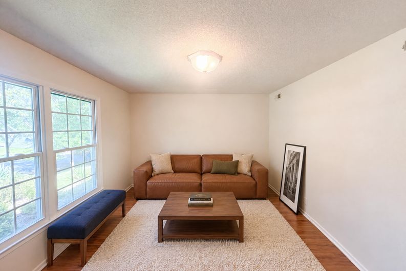 Photo 4 of 19 of 2605 Lamroc Rd, Greensboro, NC