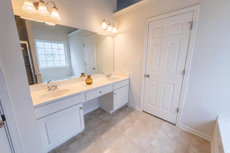 Photo 11 of 26 of 5482 Swanson Rd, Ellenwood, GA