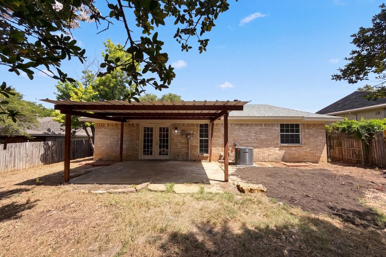 Photo 5 of 25 of 5608 Cherilee Ln, Haltom City, TX