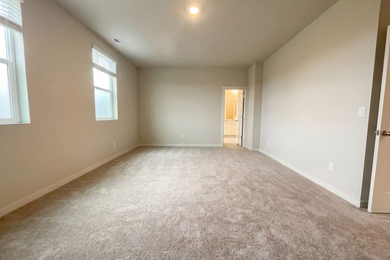Photo 4 of 24 of 16903 NE 37th Ave, Vancouver, WA