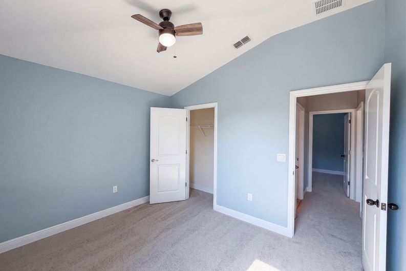 Photo 23 of 26 of 1229 Longville Cir, Tavares, FL