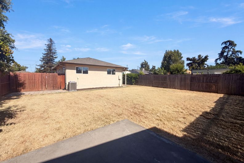 Photo 23 of 24 of 3713 Ripley St, Sacramento, CA