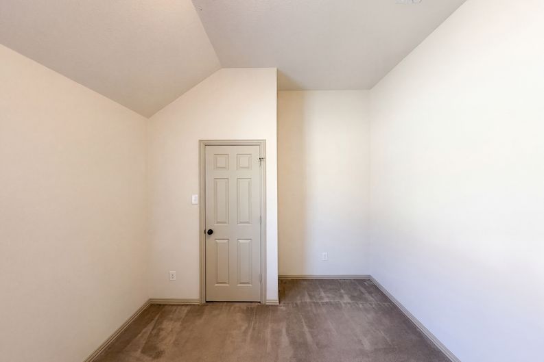 Photo 22 of 29 of 8152 Black Sumac Dr, Fort Worth, TX