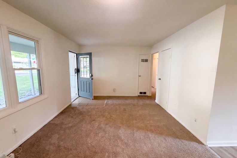 Photo 10 of 22 of 11121 Herrick Ave, Kansas City, MO