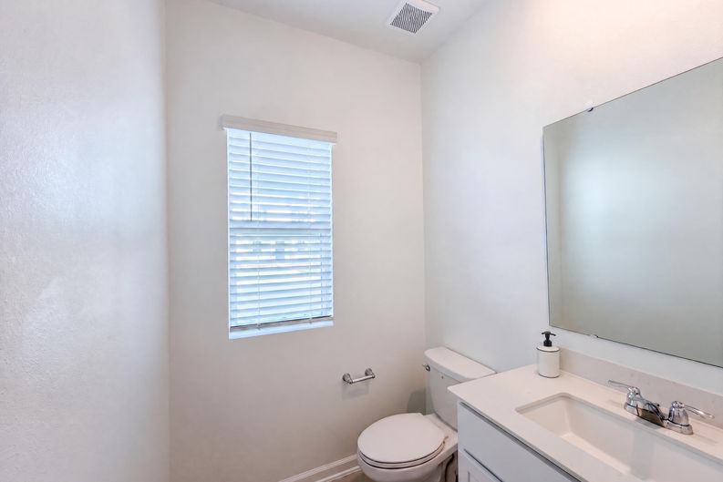 Photo 14 of 24 of 2172 Rider Rain Ln, Apopka, FL