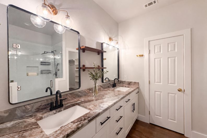 Photo 11 of 30 of 50 Whispering Valley Dr, Wimberley, TX