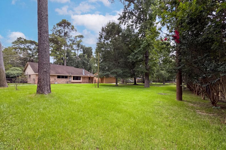 Photo 18 of 19 of 11614 Mile Dr, Houston, TX
