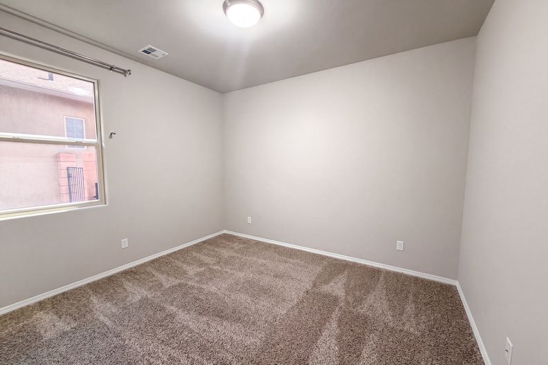 Photo 11 of 24 of 6384 Red Falcon Dr NE, Rio Rancho, NM