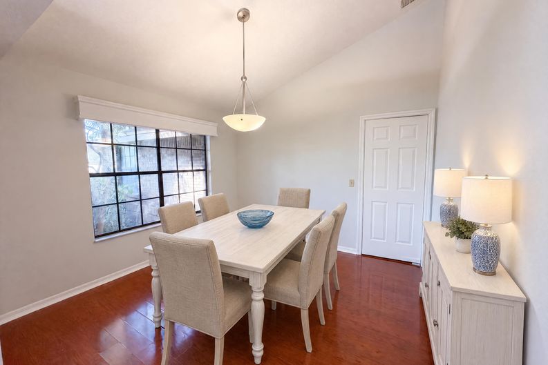 Photo 6 of 19 of 332 Sprucewood Rd, Lake Mary, FL