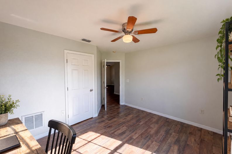 Photo 17 of 29 of 6041 Parnell Ave, Spring Hill, FL