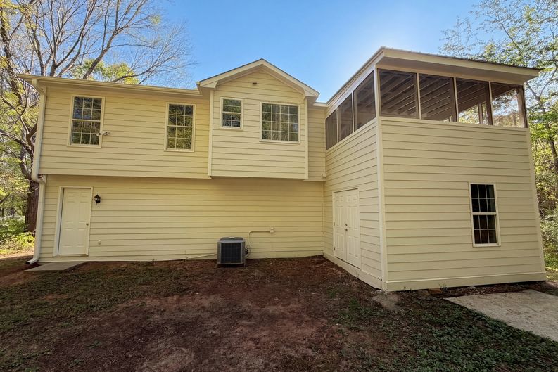 Photo 5 of 23 of 416 Busby Ln, Winder, GA