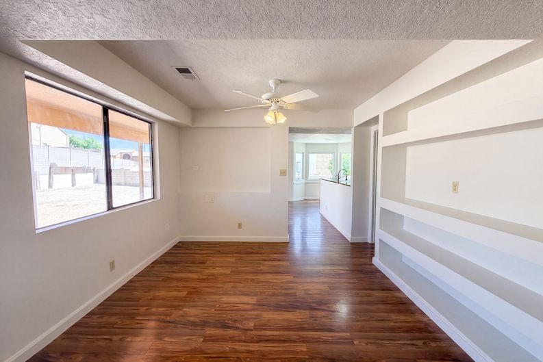 Photo 7 of 23 of 1609 Blue Quail Ct NE, Rio Rancho, NM