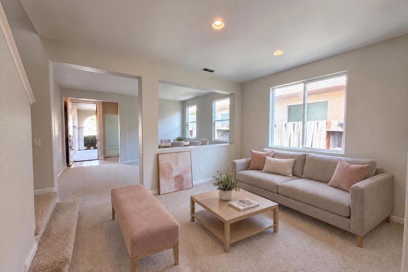 Photo 9 of 21 of 5124 Bissett Way, Sacramento, CA