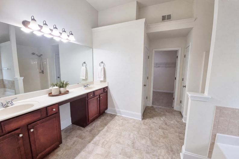 Photo 15 of 38 of 3581 Morinda Dr, Douglasville, GA