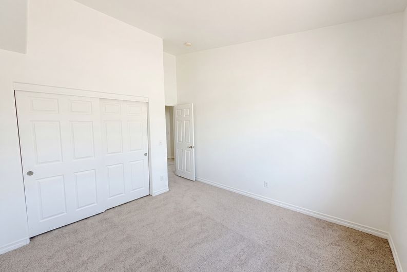 Photo 11 of 32 of 5132 Rocky Bluff St, North Las Vegas, NV