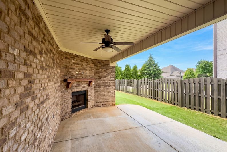 Photo 5 of 25 of 24 Silky Oak Cir SW, Huntsville, AL