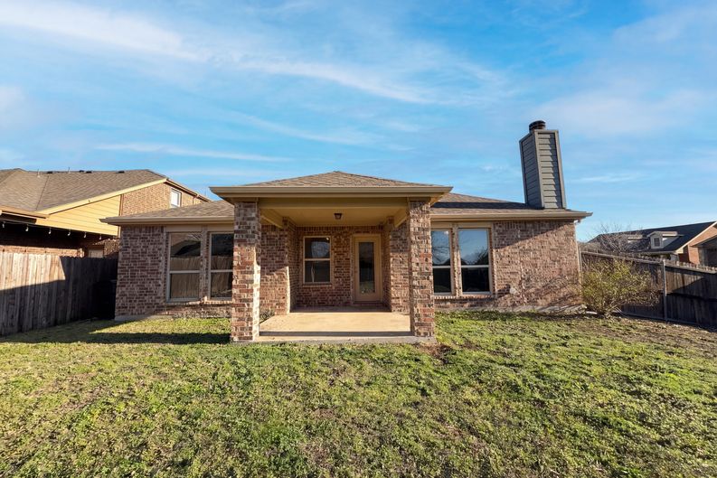 Photo 5 of 17 of 5591 Coventry Dr, Prosper, TX