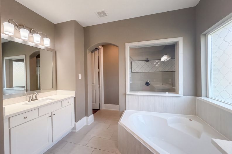 Photo 15 of 24 of 6702 Terania Cir, Katy, TX