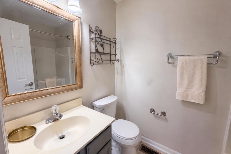 Photo 13 of 22 of 10526 Glory Meadow Ct, Charlotte, NC