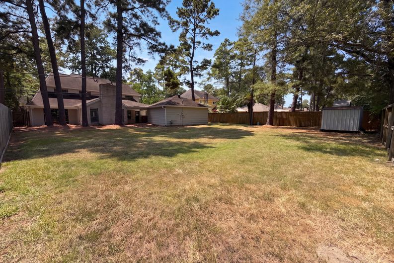 Photo 5 of 25 of 17810 Asphodel Ln, Spring, TX