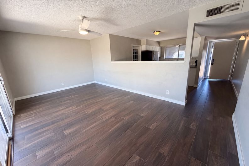 Photo 3 of 22 of 1430 E Flossmoor Ave, Mesa, AZ