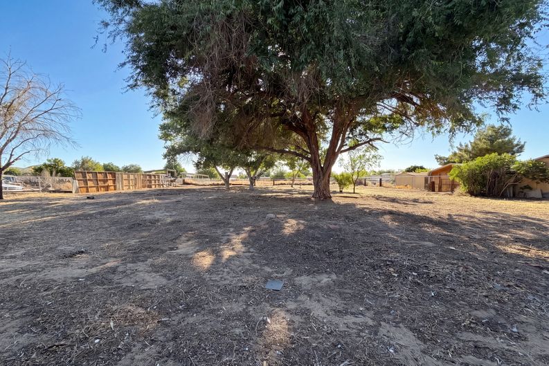 Photo 20 of 21 of 40733 176th St E, Lancaster, CA