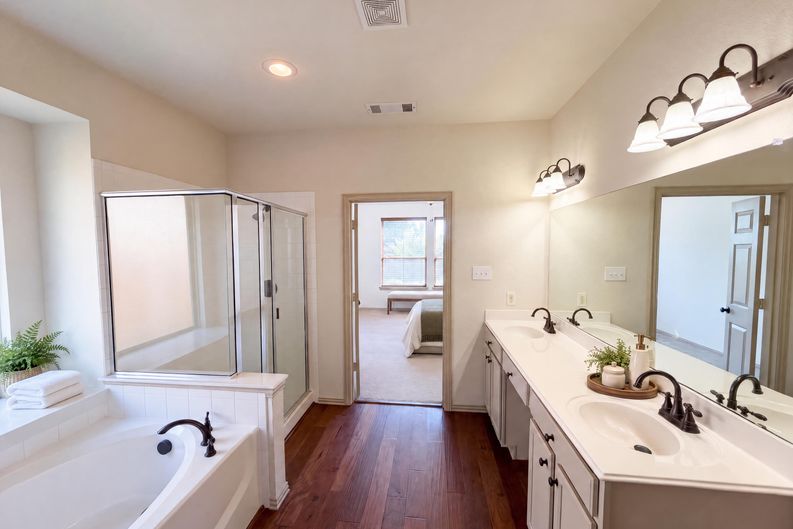 Photo 16 of 29 of 8152 Black Sumac Dr, Fort Worth, TX