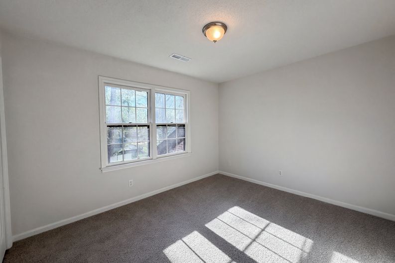 Photo 14 of 22 of 102 Brailsford Rd, Summerville, SC