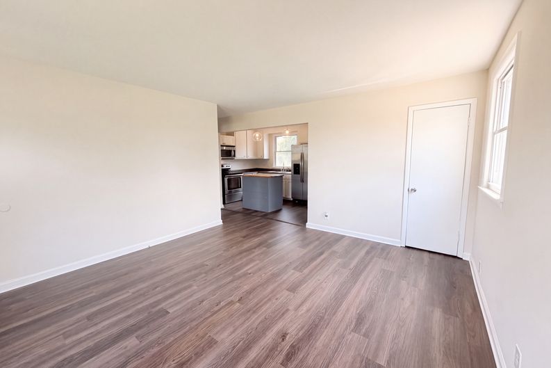 Photo 5 of 16 of 1447 Snell Blvd, Nashville, TN