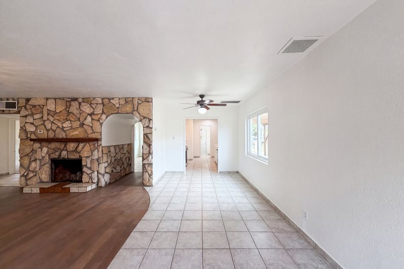 Photo 13 of 22 of 1835 E Palm Ln, Phoenix, AZ