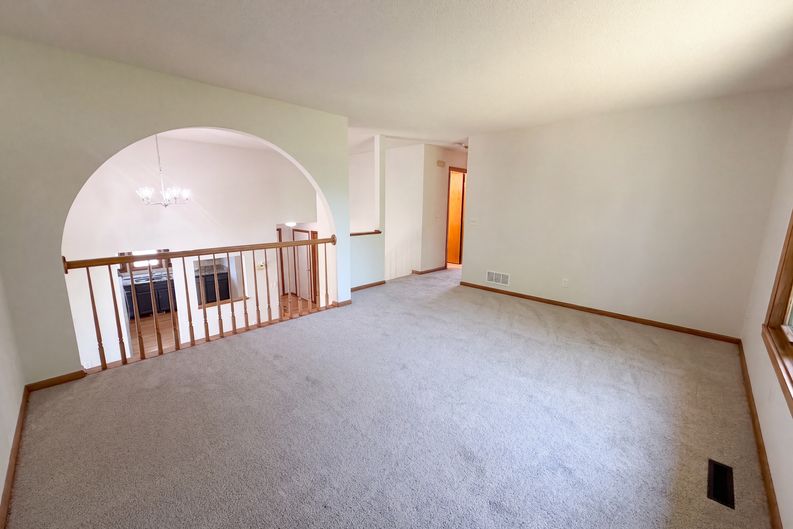 Photo 10 of 29 of 7537 Fairfield Rd, Brooklyn Park, MN