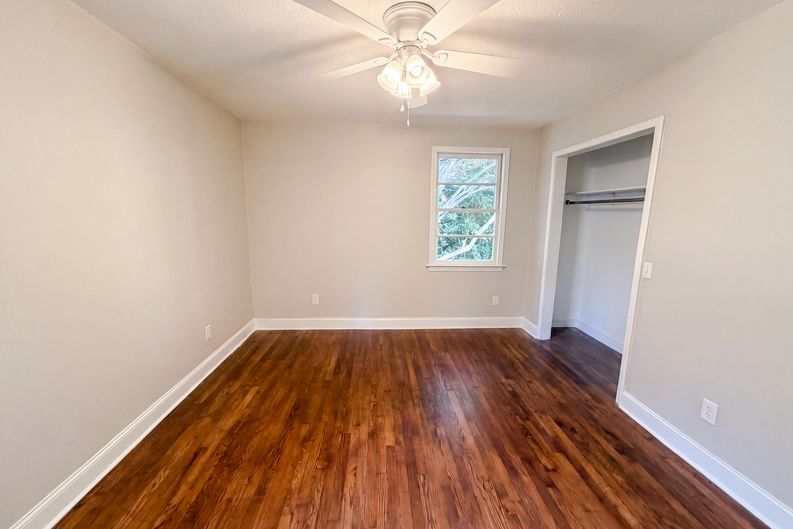 Photo 14 of 26 of 1817 Neptune Dr, Columbia, SC