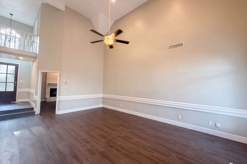 Photo 12 of 28 of 9118 Tepee Trl, Houston, TX