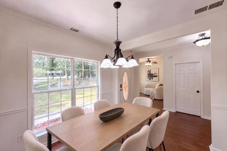 Photo 11 of 26 of 275 Forrest Ave, Fayetteville, GA