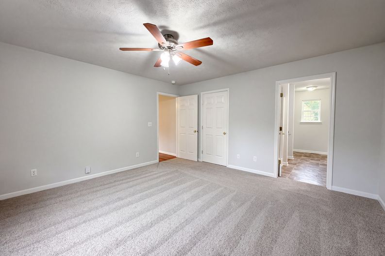 Photo 4 of 18 of 1023 Kaity Brooke Dr, Portland, TN