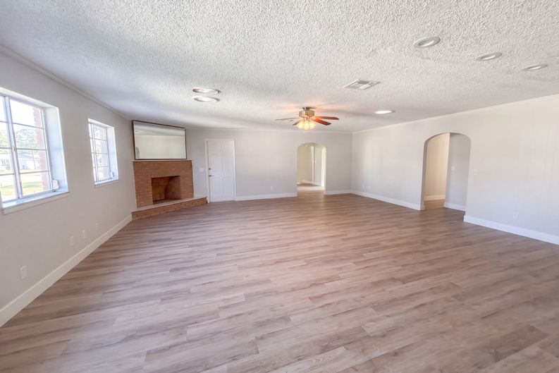 Photo 3 of 33 of 6501 Fort Pierce Blvd, Fort Pierce, FL