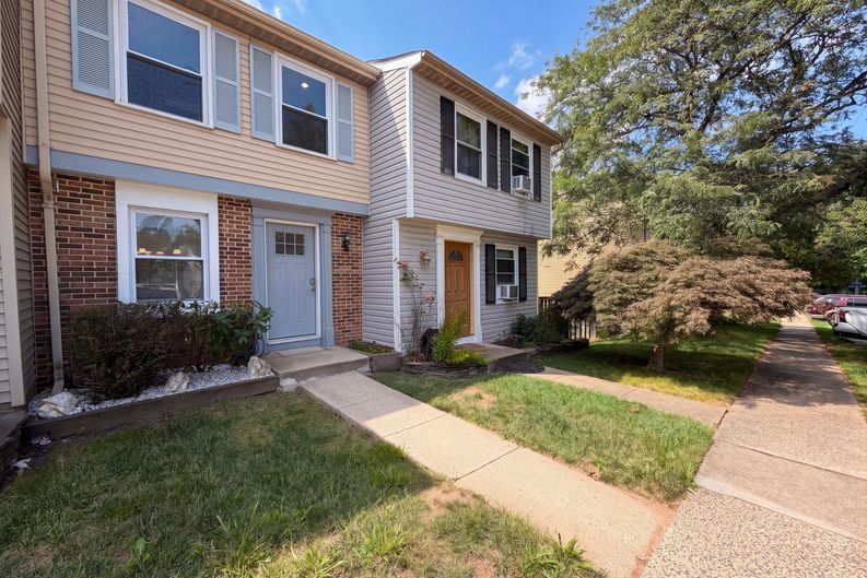 Photo 37 of 57 of 8769 Kanawha Ct, Lorton, VA