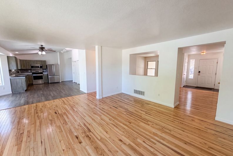 Photo 8 of 29 of 7190 Pine Hills Way, Littleton, CO