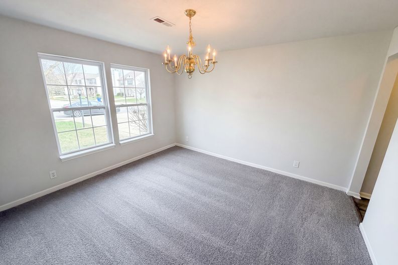 Photo 13 of 31 of 7910 Arvada Pl, Indianapolis, IN