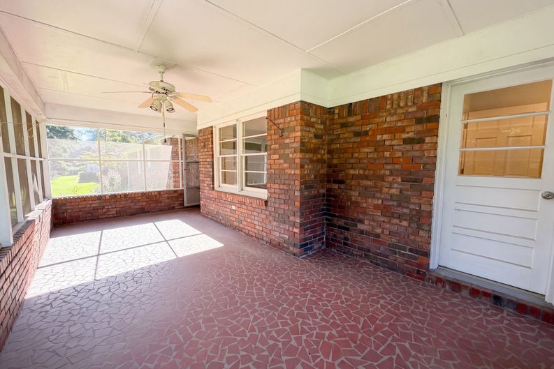 Photo 30 of 34 of 3091 Beechwood Dr, Lithia Springs, GA