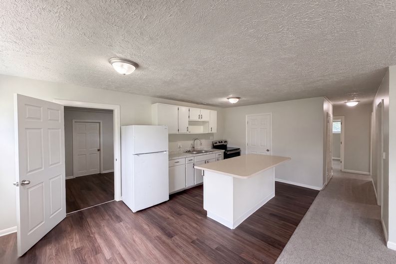 Photo 6 of 19 of 3202 N Arlington Ave, Indianapolis, IN