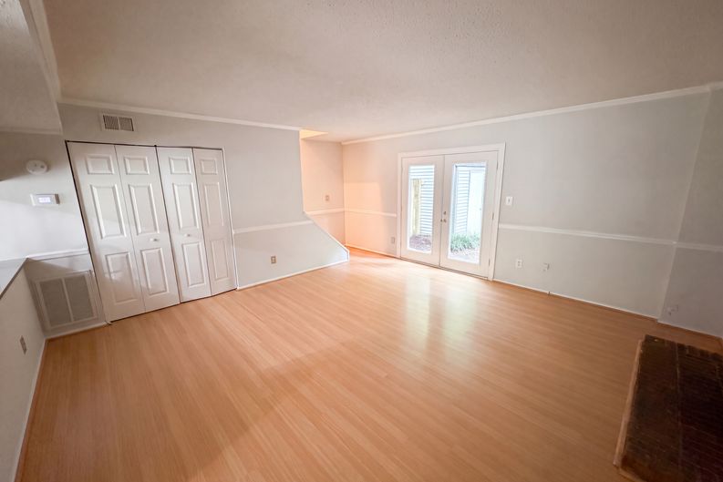 Photo 3 of 20 of 1500 Waybridge Ln, Charlotte, NC